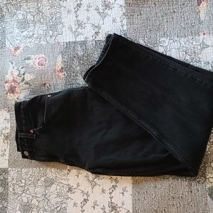 Women's Black Levi Denim Jeans 550 Relaxed Fit Tapered Leg, Size 6. EUC!